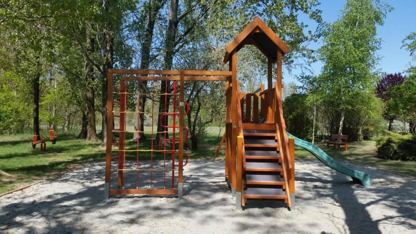 FulopszallasKigyosi Csarda & Panzio住宿加早餐旅馆 外观 照片